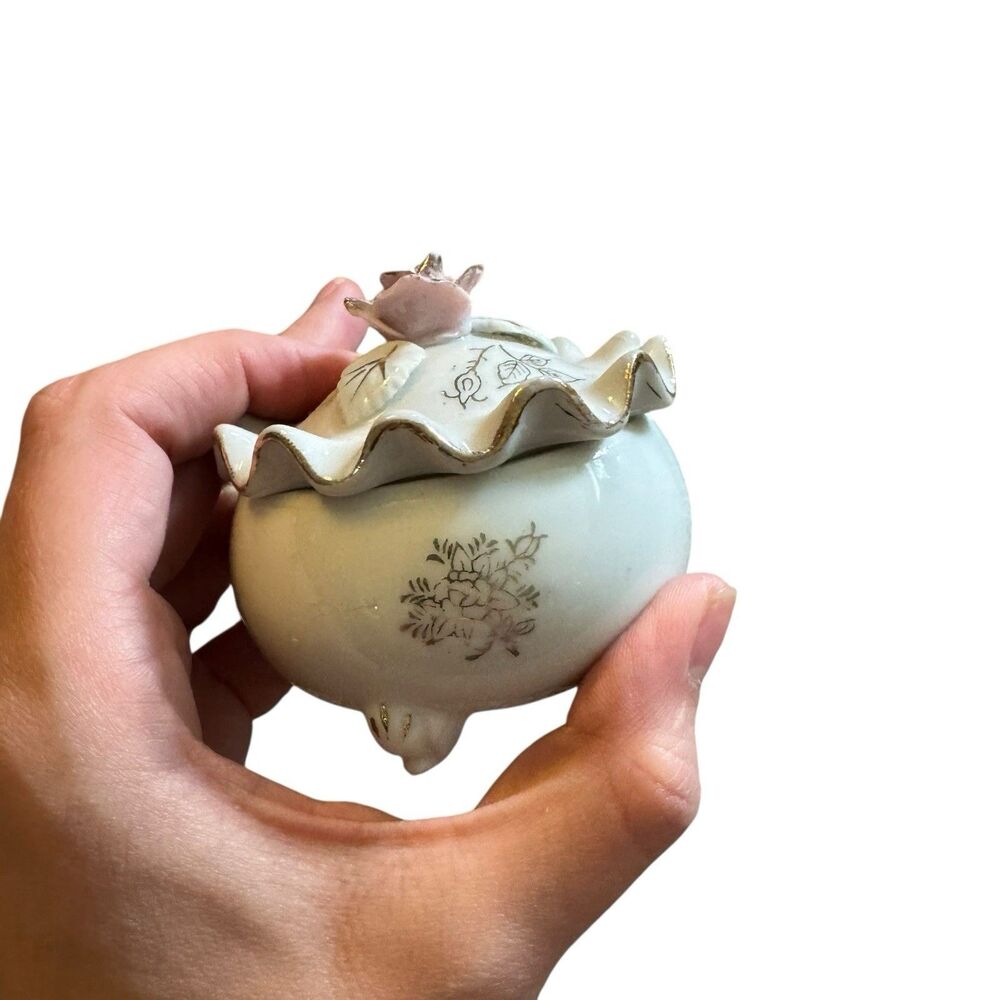 Vintage Japan Porcelain White And Pink Roses Vanity Trinket Box  Numbered‎